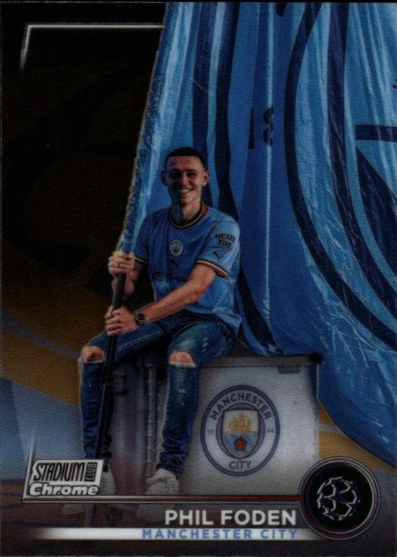 LUIS FIGO - 77 BLUE PRISM REFRACTOR - TOPPS STADIUM CLUB CHROME 2022-23-